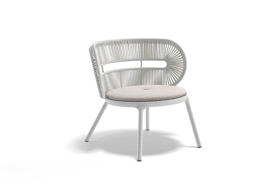 Dedon Cirql Nu lounge chair, studio photo