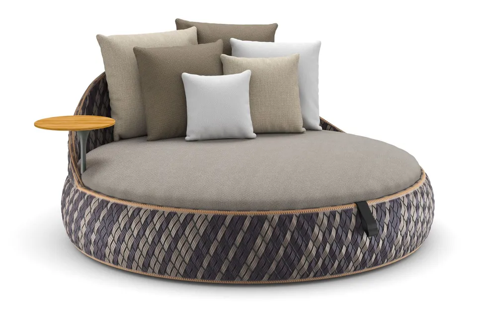 Dedon Dala loveseat, studio photo