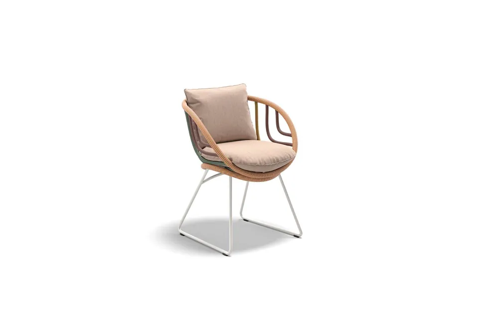 Dedon Kida armchair, studio photo