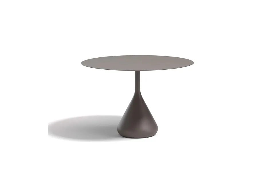 Dedon Satellite dining table 115 cm, studio photo