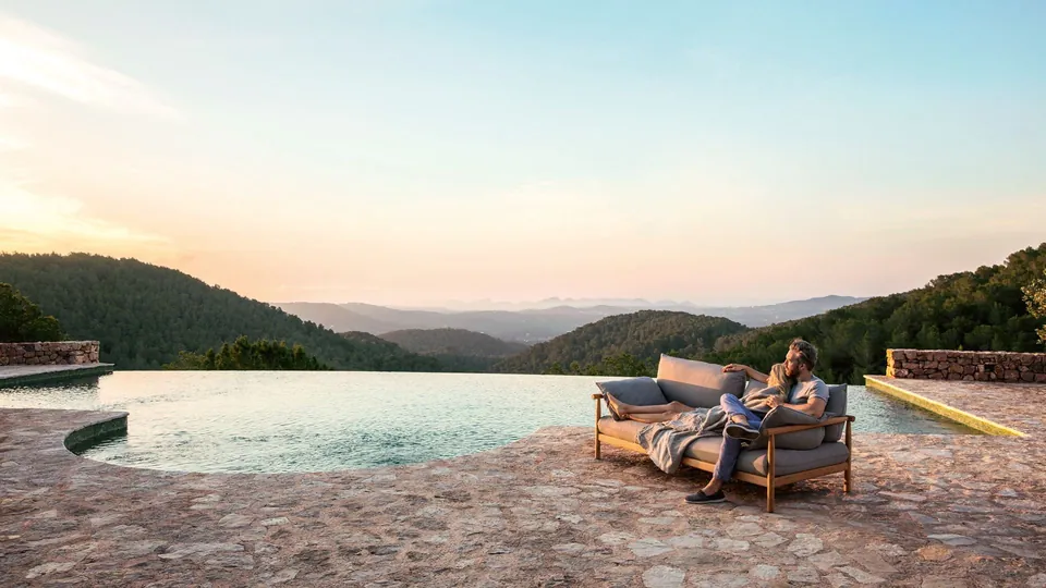Dedon Tibbo outdoor furniture, set up outdoors